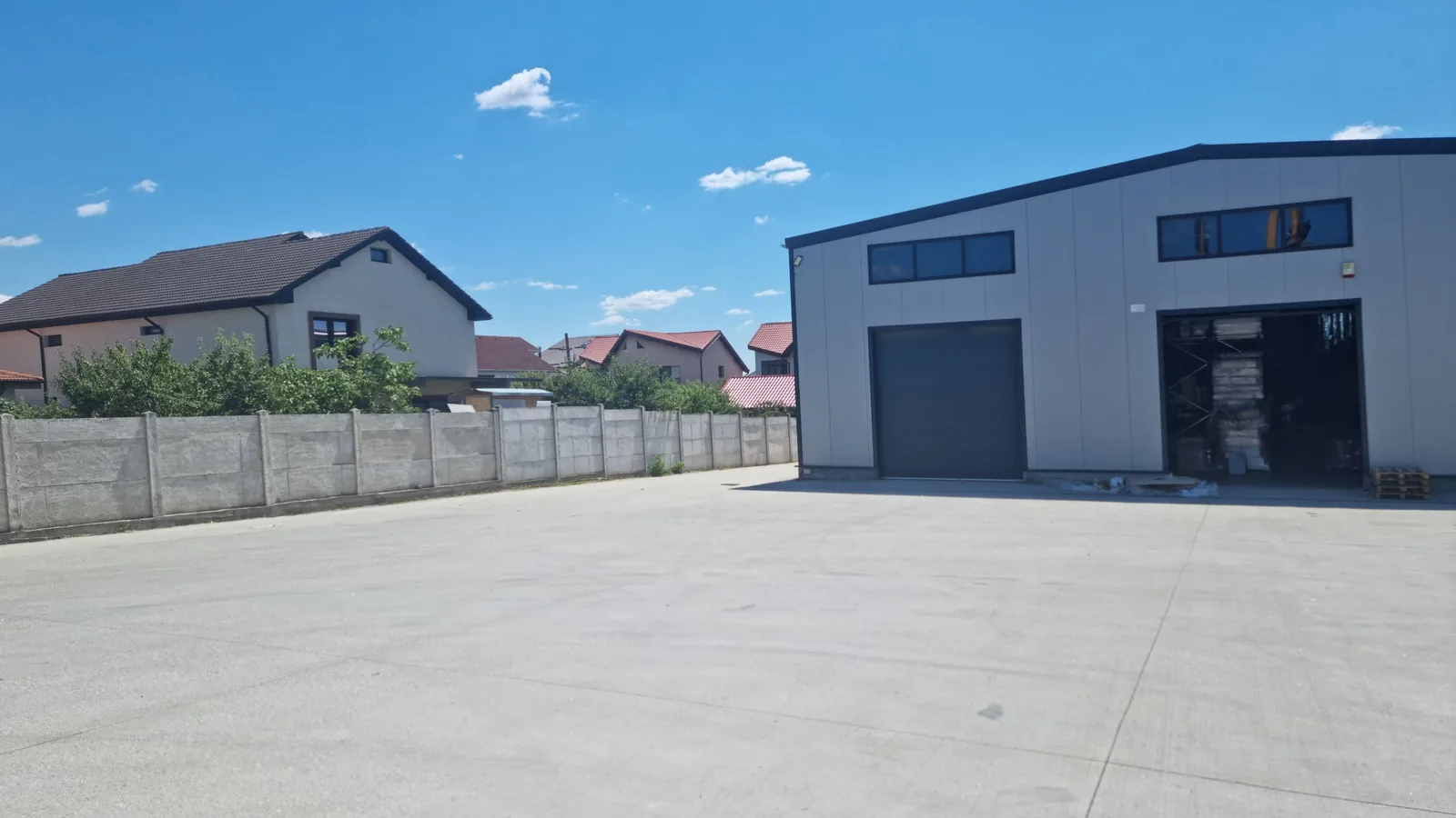Depozit comercial modern